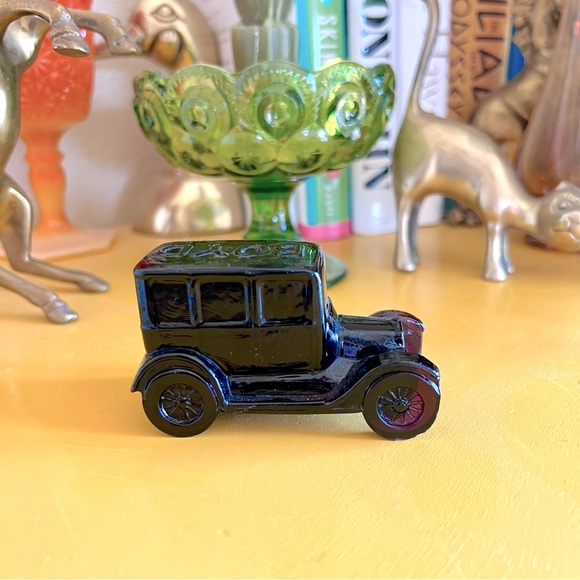 Other - VINTAGE BOYD ART GLASS TAXICAB AMETHYST DEEP PURPLE